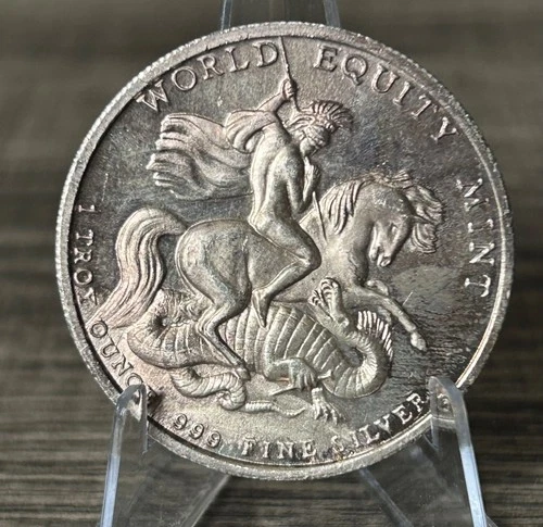 VINTAGE WORLD EQUITY MINT FINE SILVER ROUND