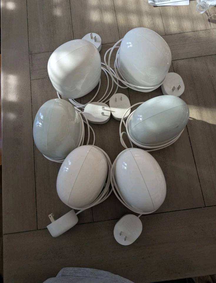 Google Nest Wi-Fi Pro 6 Pack . Lot Of 6 Used And In Perfect Working Order - Image 4 of 4