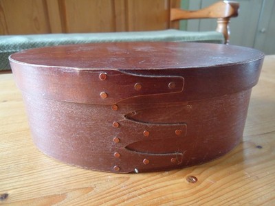 Vintage Oval Shaker Schwalbenschwanz Deckeldose 8'' x 5 1/2'' x 3'' Kirschholz Seiten
