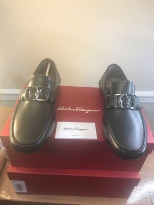 フラットシューズ Salvatore Ferragamo Louis Leather Lofaers 1990s Salvatore Ferragamo Black Leather Loafers – Screaming