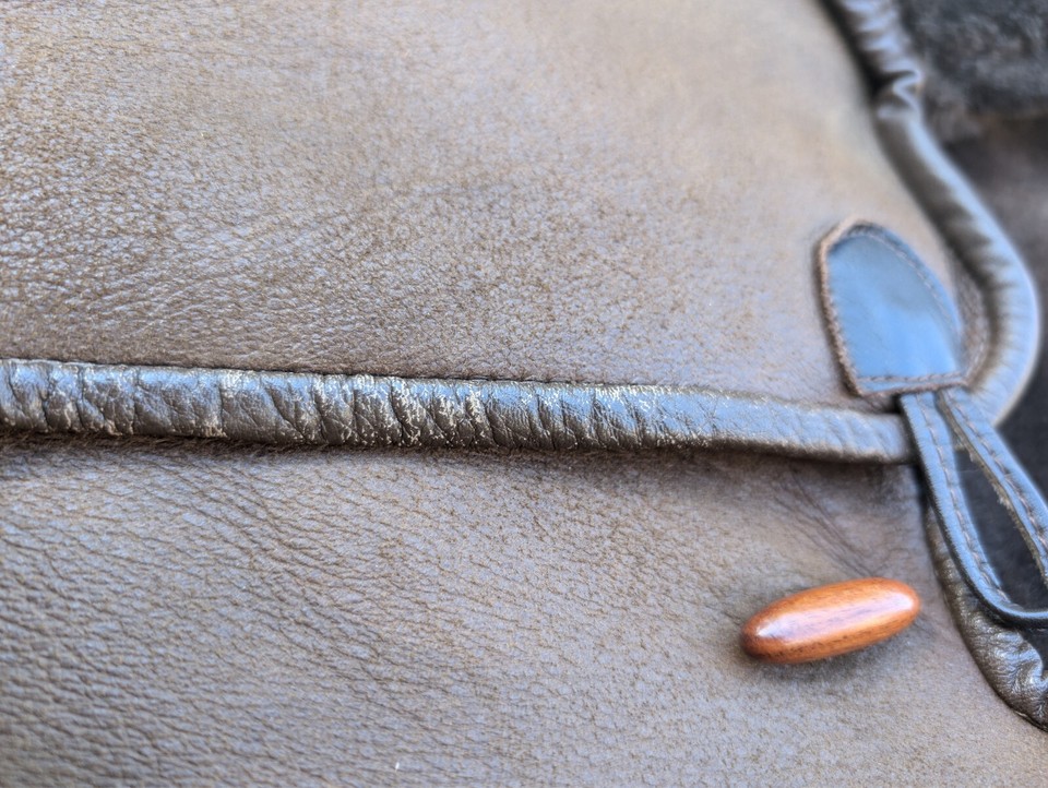 Leprechaun Sheepskin Co Deerfield Style Sheepskin Leather Coat, L