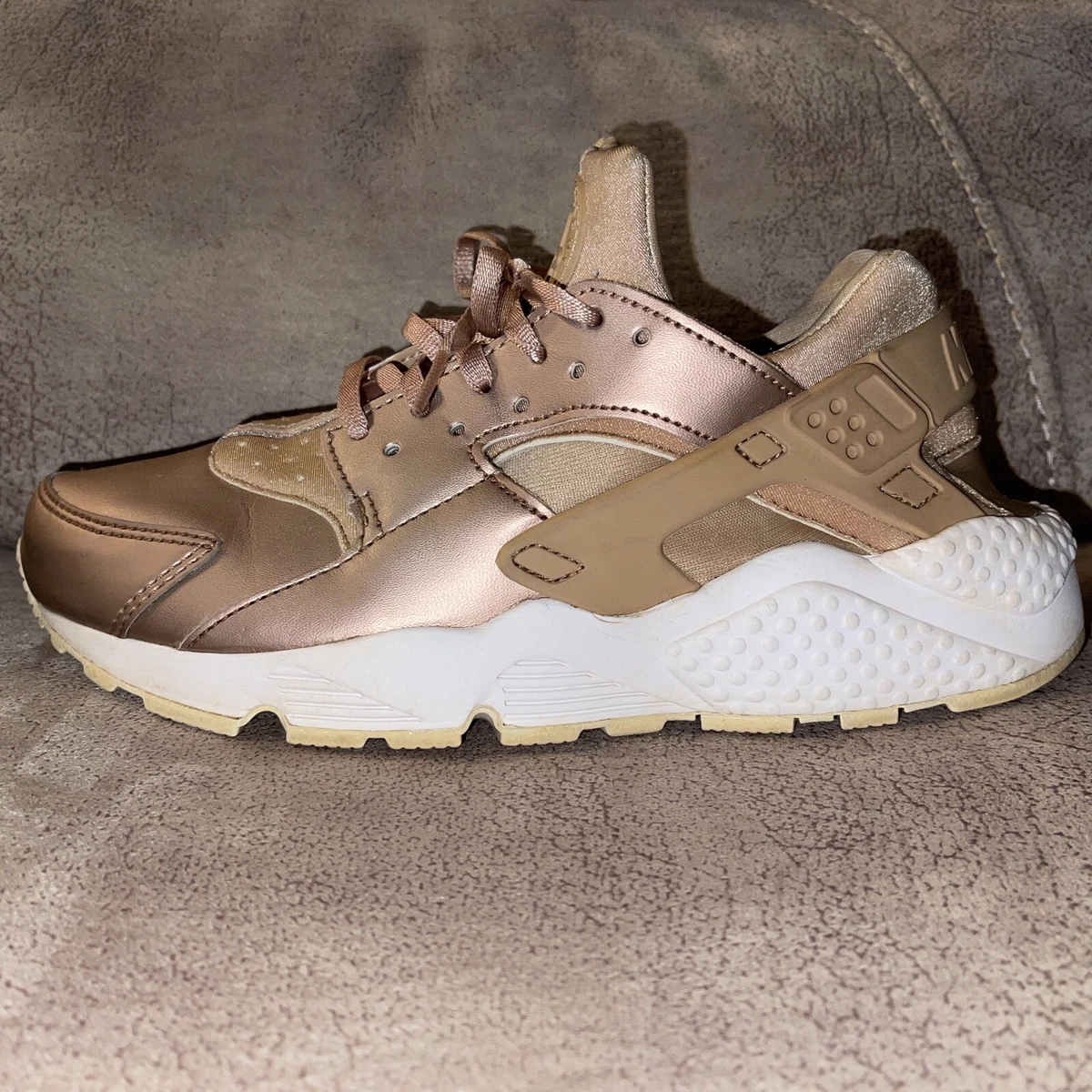 Nike Huarache Metallic Gold/Rose Gold Women&#039;s Shoe 8 | eBay