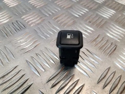 SEAT LEON 1M1 Schalter zum Öffnen des Kraftstofftanks 3B0959833A 1.90 25129842