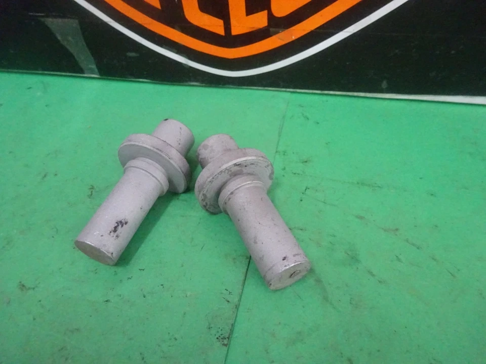 Vintage Harley BT Sportster USED CHOICE FRONT 71-72 Brake/Shoe PIVOT STUD - Imagen 3 de 4