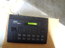 Yamaha RY30 RHYTHM PROGRAMMER Electronic Drum Machine