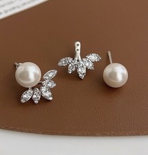 Elegante chaqueta convertible aretes de perlas chapadas en oro blanco S925 postes
