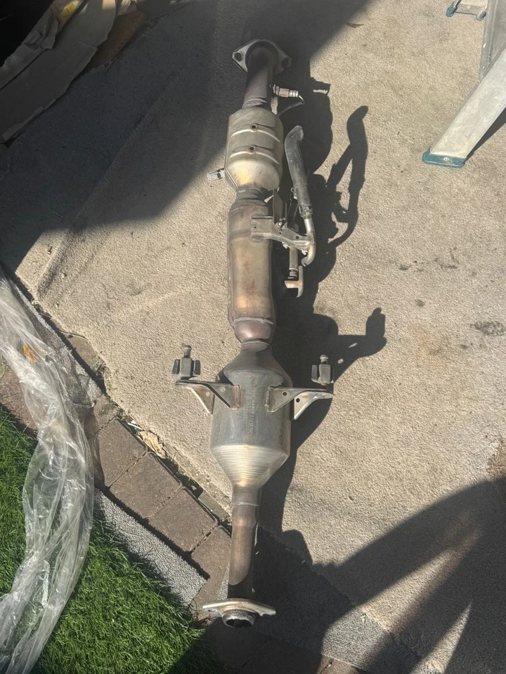 Toyota Prius 1.8L Hybrid 2016-2022 Catalytic Converter - Image 3 of 4