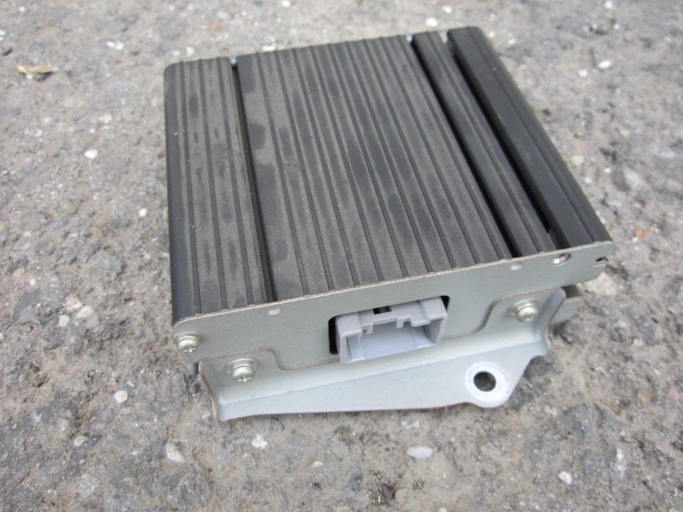 dp80808 Chrysler Town Country 2011 2012 2013 2014 2015 Power Inverter Control Mo - Image 3 of 4