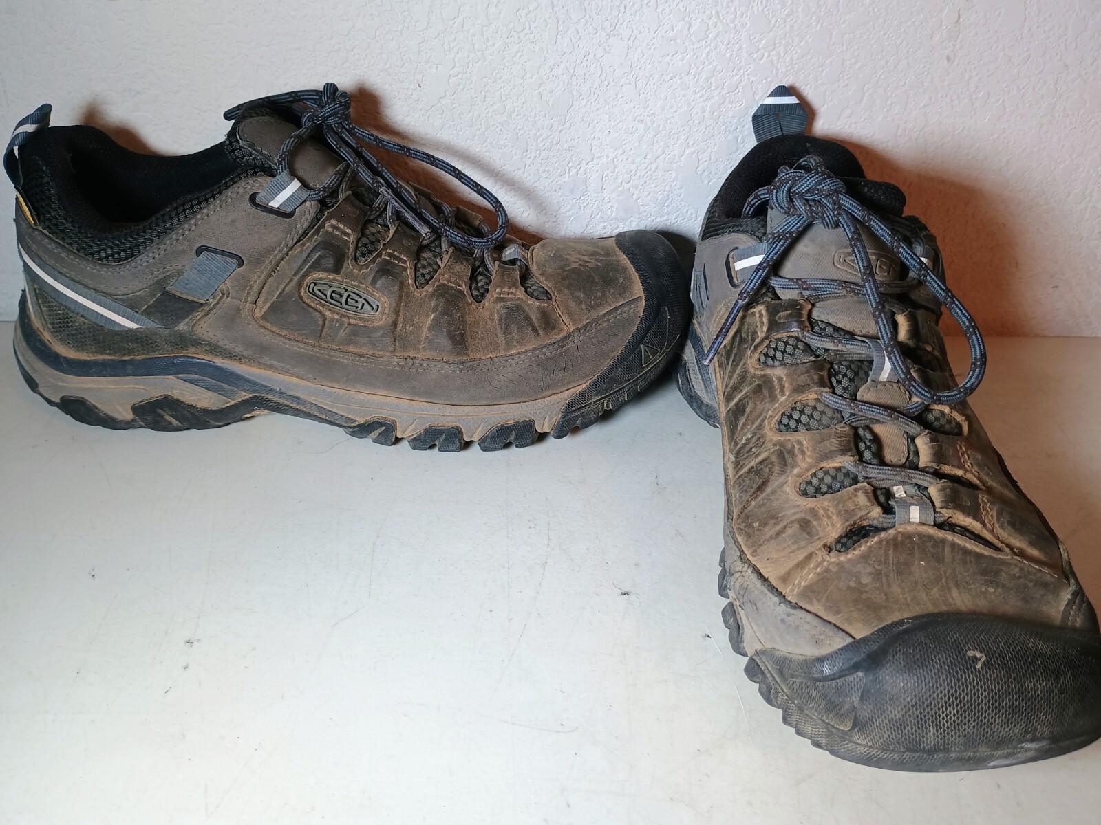 Scarpe da trekking impermeabili Keen Targhee III da uomo taglia 9 SPEDIZIONE GRATUITA!