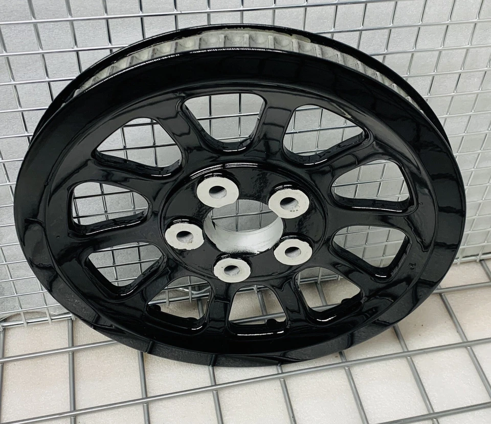 Harley SOFTAIL 2013 - 17 Breakout 40325-07 滑轮定制光泽黑色。 户外 — 第 2/4 张图片