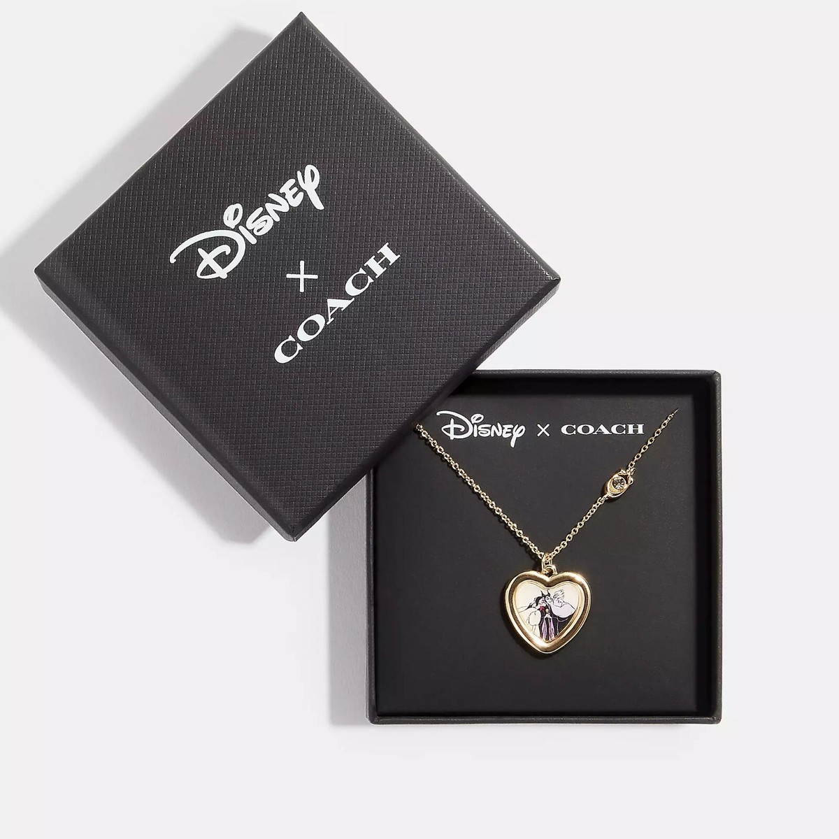 国内発送】coach*Double Stitched Hearts Pendant Necklace 国内発送】coach*Double Stitched Hearts Pendant Necklace