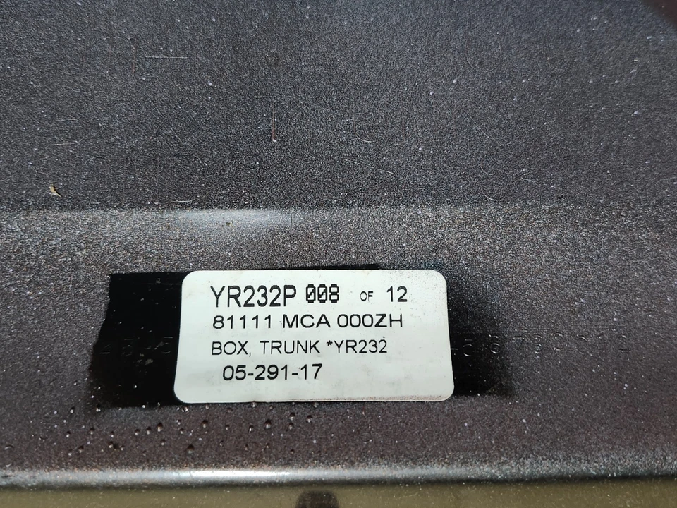 Carrocería inferior trasera del maletero # 81111-MCA-0000 2001-2010 Honda Goldwing GL1800 OEM NUEVO DE STOCK Foto 4 de 4
