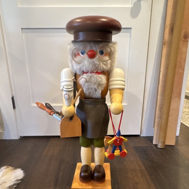  1993 GIANT 27" Christian Ulbricht Nutcracker Signed Gunther Ulbricht W. Germany