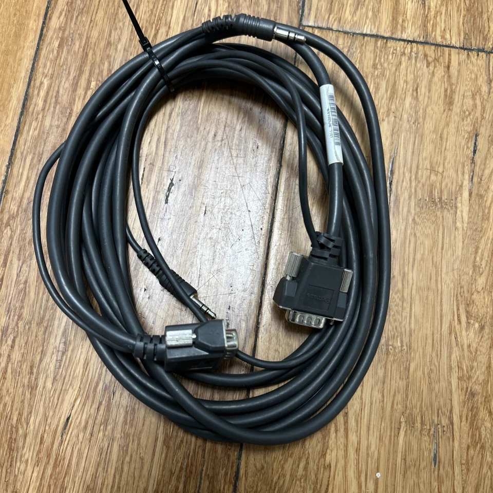 Cable de audio Extron 26-566-03 Rev K MVGA-A M-M, D-Sub 15 pines HD, conector de 3,5 mm, 12 pies Foto 2 de 3