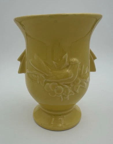 VTG Mid-Century McCoy Pottery  Large Yellow Urn Vase Bird (Cardinal) & Holly