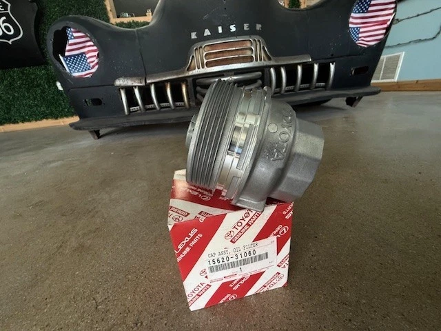 (1) GENUINE Toyota Lexus OEM Oil Filter Housing Cap 15620-31060 - same as dealer - Image 2 of 4