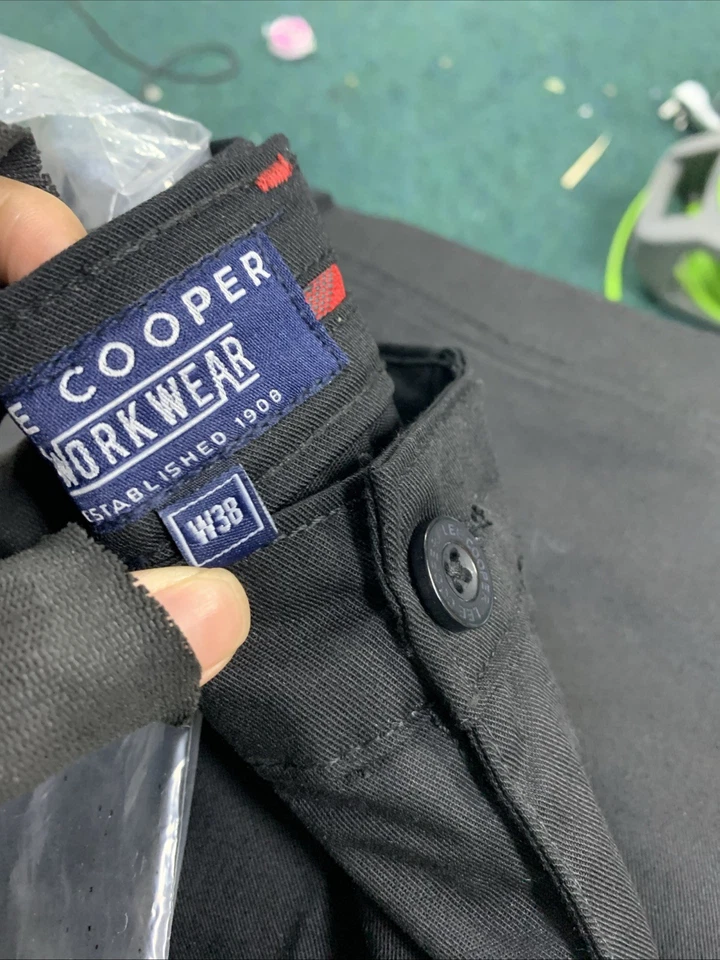 LCSHO806 Machine-Washable Classic Cargo Work wear Shorts with Multiple Pockets - Image 3 of 4