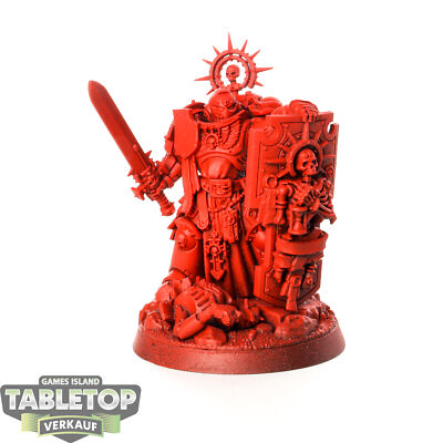 Space Marines - Captain with Relic Shield - grundiert