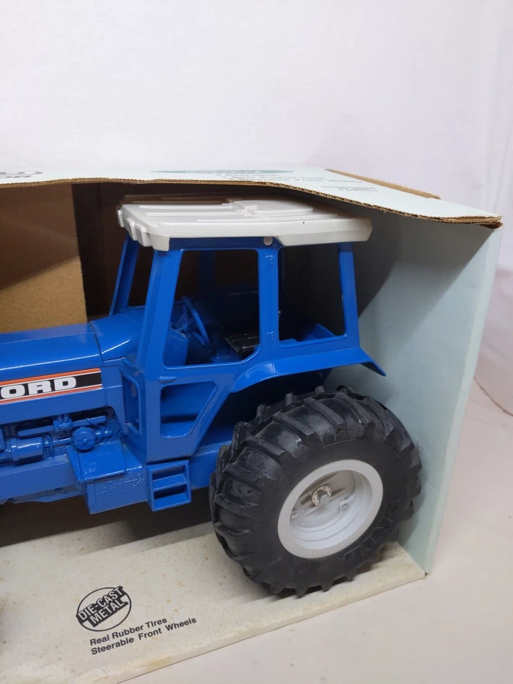 1/12 Ertl Farm Toy Ford TW5 Tractor With Box #3 - Image 3 of 4