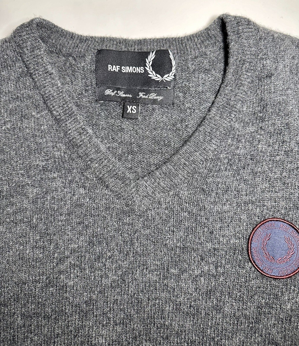 RAF Simons x Fred Perry Men's Sweater 100% Wool V-Neck Knit Luxury