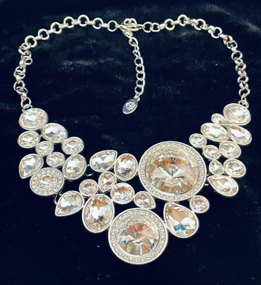 Collar Distintivo Pasarela Glamour Grande Audaz Transparente Estrás Racimo Disco Fiesta Foto 3 de 4