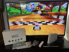 Nintendo Wii Console In Box with Mario Kart Game in it. RVL-001 USA Tested