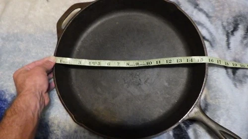 Vintage Cast Iron Lodge USA 14SK Skillet 15 1/4" Ambidexterous Pour Spouts BIG