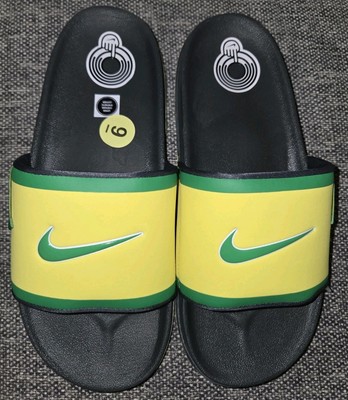 NWT NIKE Offcourt Oregon Ducks Men Size Yellow/Green Team Logo