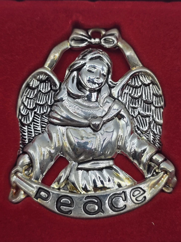 Conjunto de 3 enfeites de Natal de anjo folheados a prata Gorham 1831 SKU#6212476 - Imagem 4 de 4