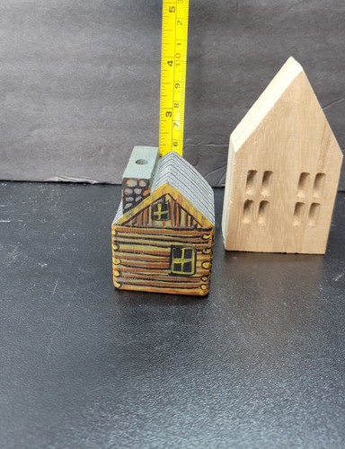 3er Set Vintage handbemalte Miniatur Häuser Regal Sitzer Holz Resin - Bild 7 von 8