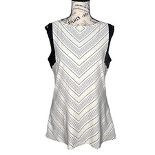Athleta L Chevron Rashguard Lycra Xtra Life Crewneck Slimming Swim Tank Top
