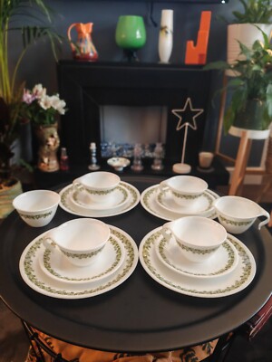 4 Corelle Spring Blossom Crazy Daisy 8,5'' Salatteller Tassen Untertassen Milch Zucker