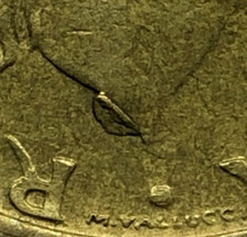 Repubblica ITALIANA 200 Lire 1978  PERIZIATA 1/2 LUNA SOTTO il COLLO