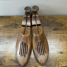 Vintage Wooden Shoe Stretchers / Cobbler Shoe Trees Size 2-6 Rustic Display