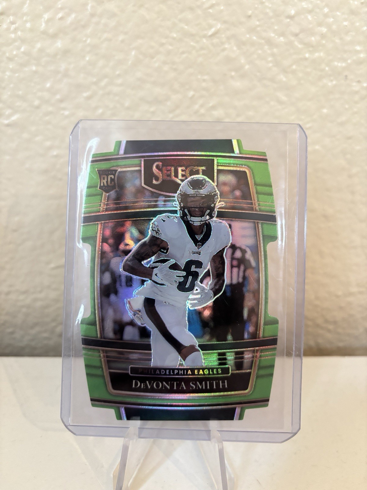2021 Panini Select Concourse Devonta Smith #49 Neon Green Prizm Die-Cut /349 RC