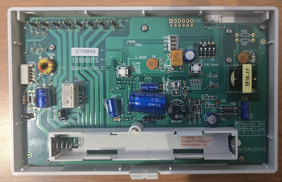 Lux TX9000TS Pantalla Táctil Siete Días Programable, Luz Trasera, Usada, Sin Pilas Foto 3 de 4