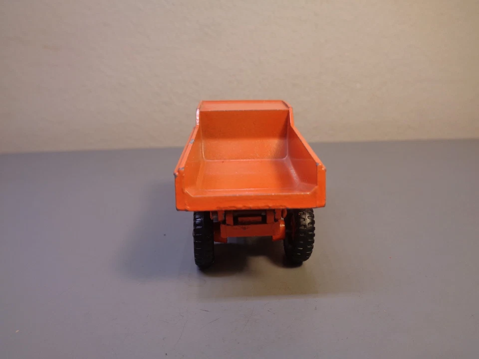 MATCHBOX LESNEY No 28D VINTAGE MACK DUMP TRUCK NMINT CONDITION - Image 4 of 4