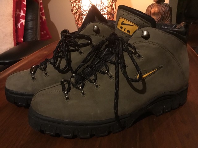 nike regrind hiking boots