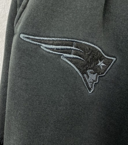 NFL Staple New England Patriots Sweatpants S Fade Ankle Zippers Embroidered READ - Picture 3 of 10