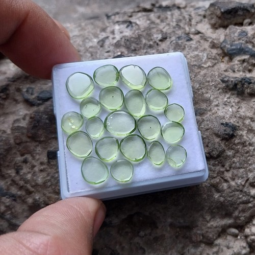 18.80 Ct 5.5x6 to 8x9 MM Natural Smooth Flat Green Peridot Slice 21 Pcs Lot - Picture 21 of 24