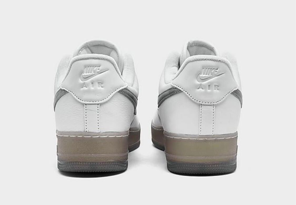 Nike Air Force 1 Low \'07 PRM Size: 12 Color: White Metallic Silver‎ New Nike Air Force 1  main image 2
