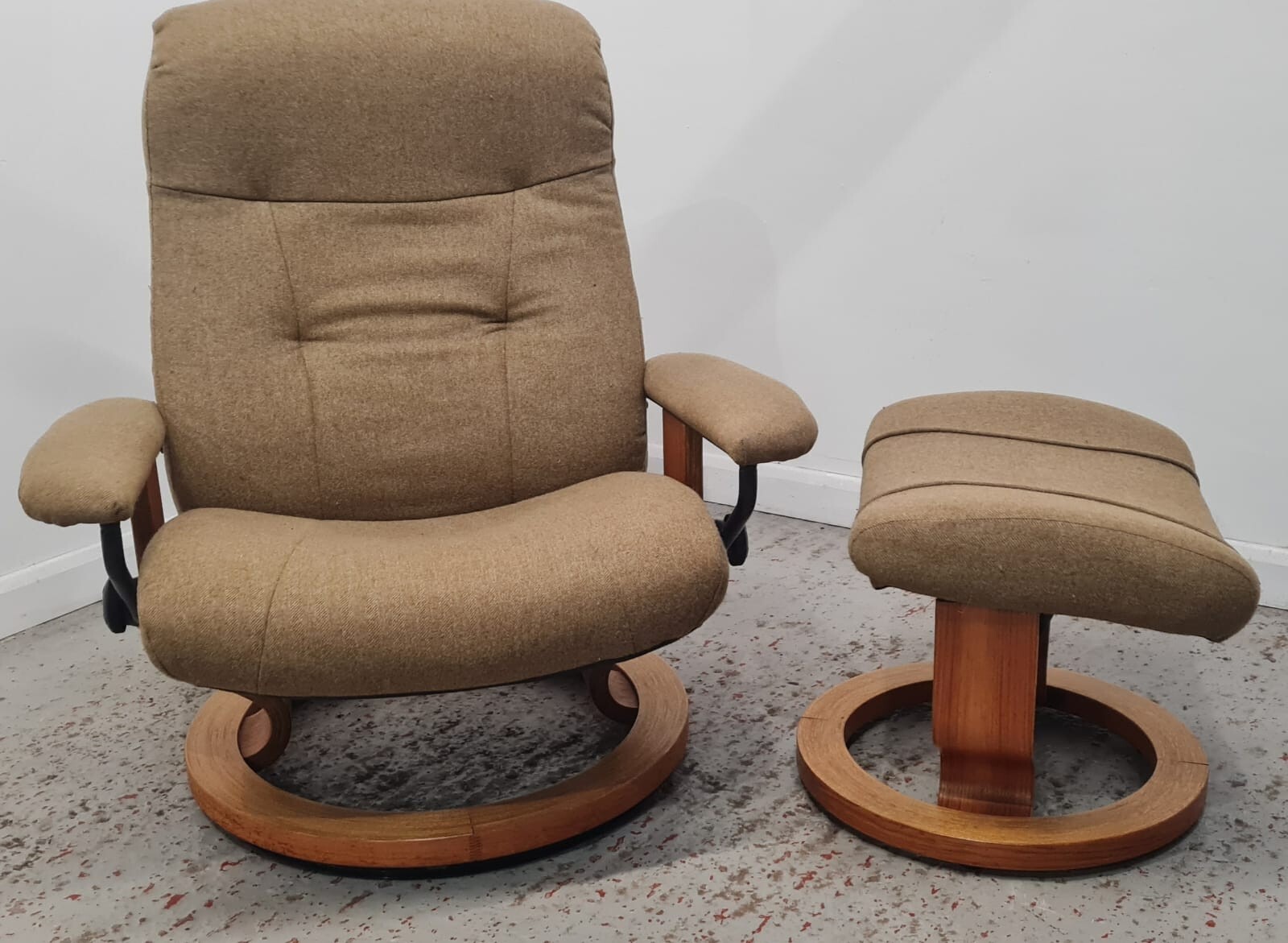 Ekornes Stressless Fabric Recliner Swivel Chair & Footstool 0911237 eBay