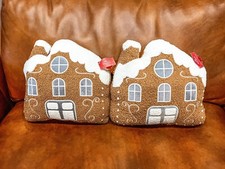 CHRISTMAS GINGERBREAD HOUSE DECORATIVE PILLOW SET OF 2 NWT 12x12  