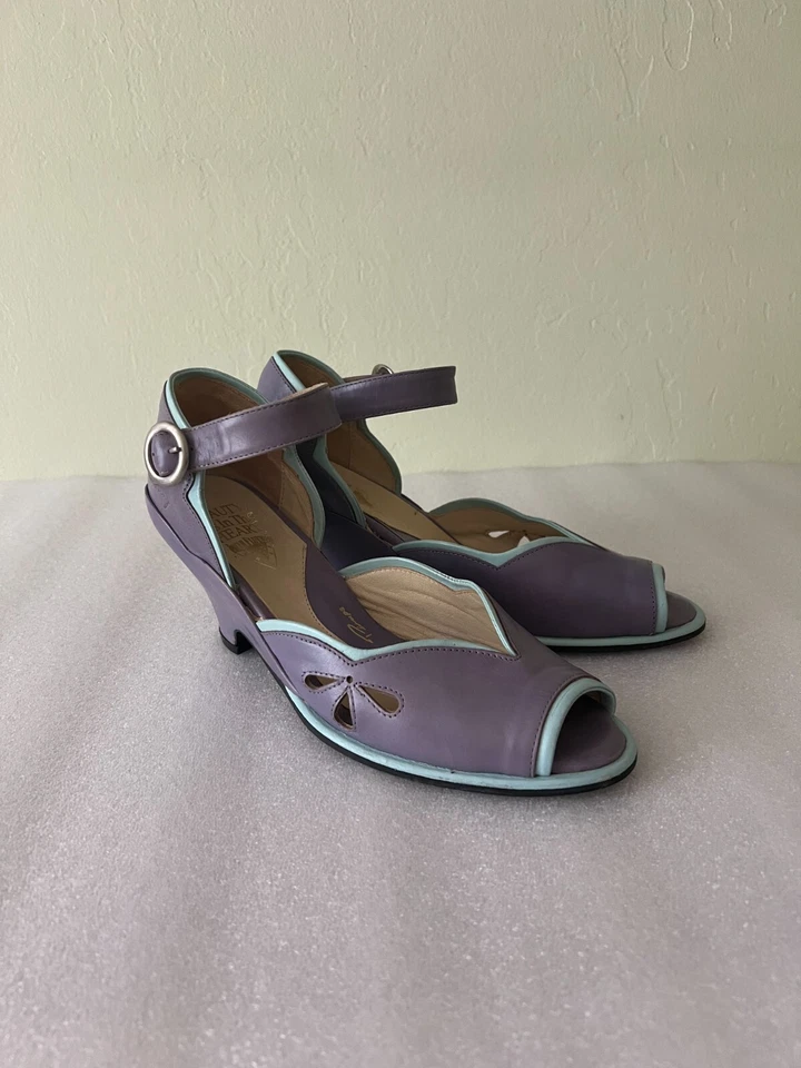 ZAPATOS RECORTADOS JOHN FLUEVOG 10 PINUPS: MS MAY WEDGE PUMPS TACÓN 3,5" púrpura/azul Foto 2 de 4