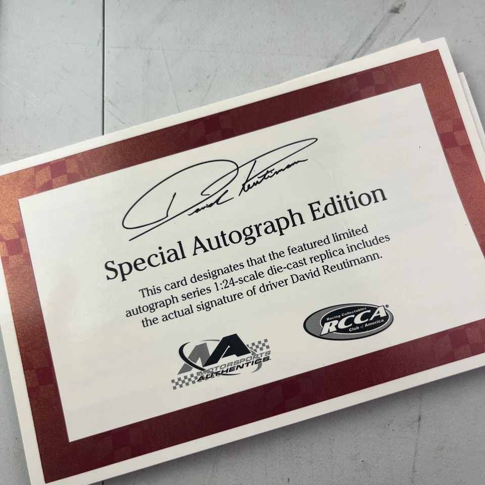 Toyota Camry Elite UPS 2008 autografiado por David Reutimann #44 con cubierta de auto Foto 3 de 4