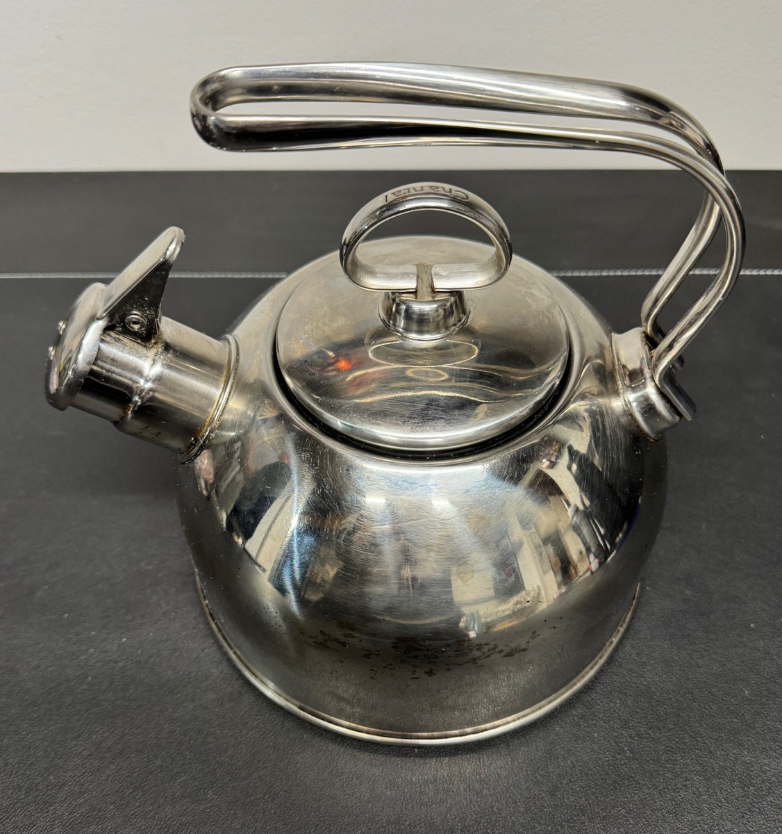 Chantal Stainless Steel Classic Kettle 1.8 Qt. Harmonica Whistle
