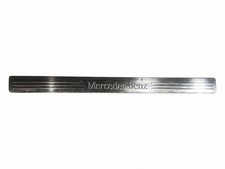 MERCEDES-BENZ C W204 Schwellerzierleiste vorne rechts A2046800135 2.15 37345936 MERCEDES-BENZ C W204 Schwellerzierleiste vorne rechts A2046800135 2.15 37345936