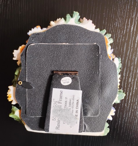 Vintage Resin Flowers And Butterflies Picture Frame - Picture 6 of 7