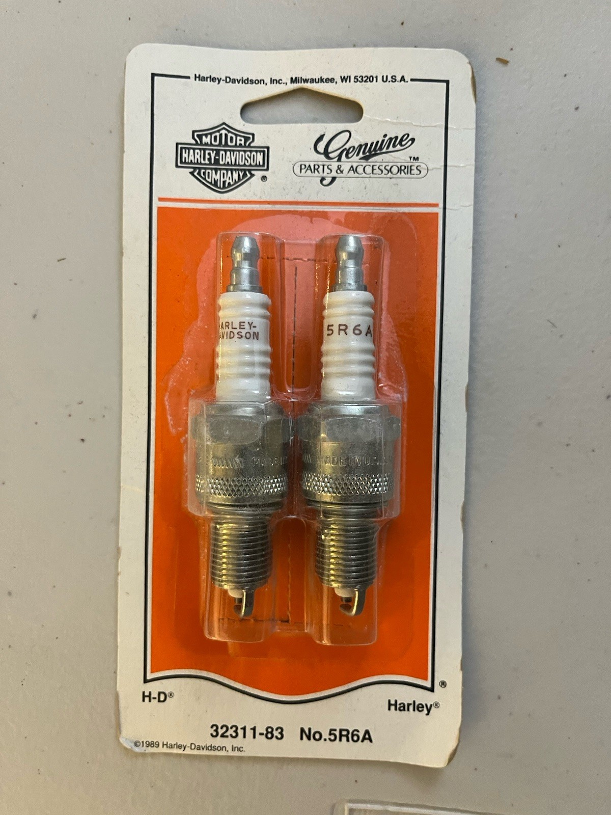 Harley Davidson Pair of 5R6A Spark plugs 32311-83