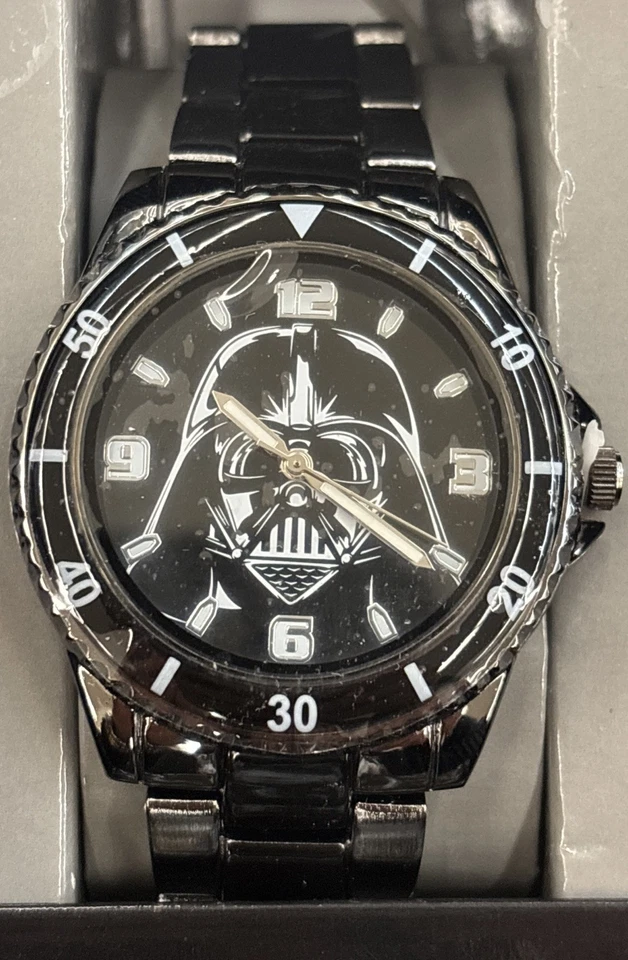 Novo na caixa Star Wars 2014 relógio Accutime Darth Vader - Imagem 2 de 4